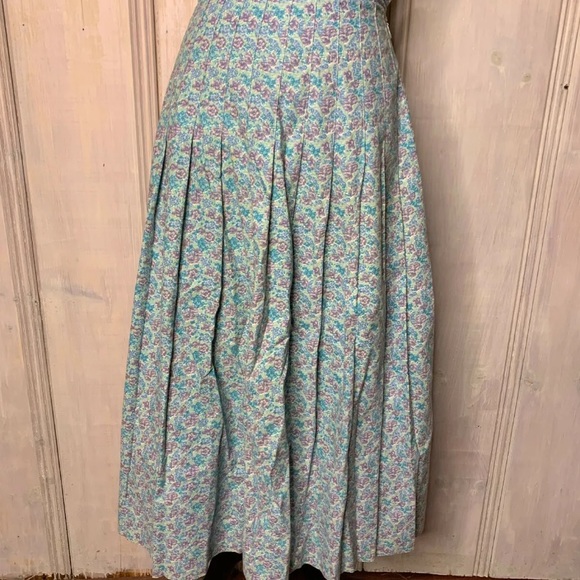 Laura Ashley Dresses & Skirts - Vintage Laura Ashley floral pleated midi skirt